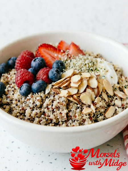 Quinoa Breakfast Bowl with Berries and Almonds