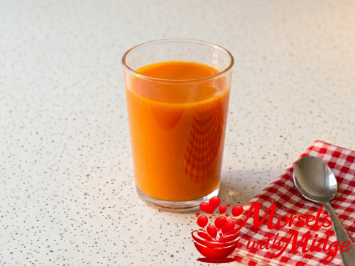 Healthy Apple Carrot Ginger Juice